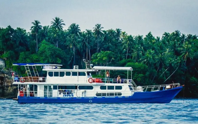 Asia surf charter boat