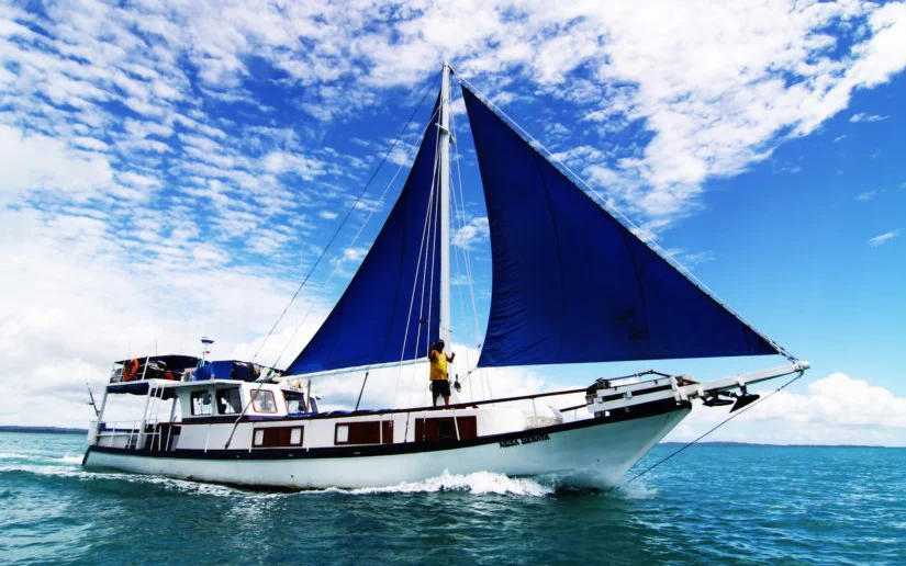 Nusa Dewata surf charter boat