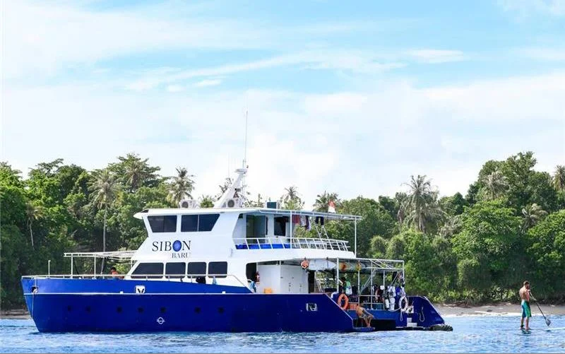 Sibon Baru surf charter boat